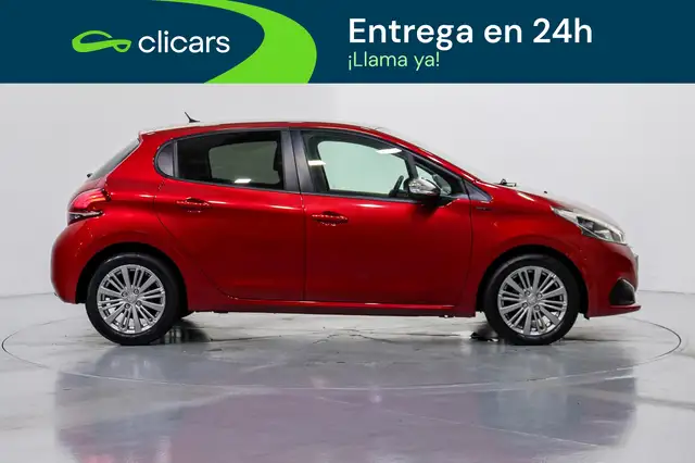 Peugeot 208 view 6