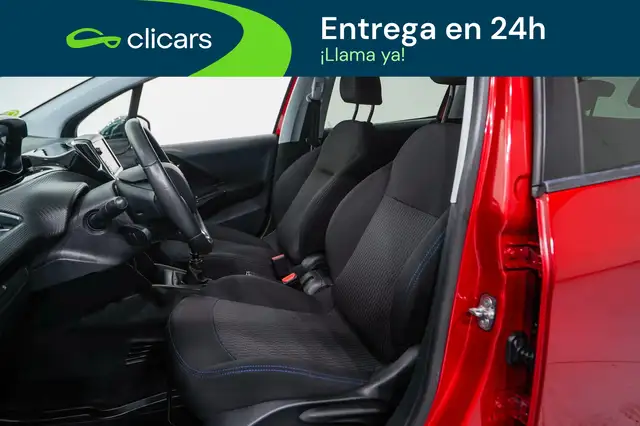 Peugeot 208 view 13