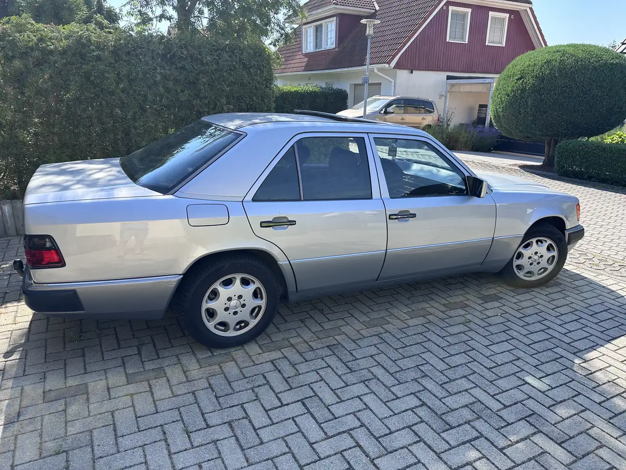 Mercedes-Benz E 260 W 124 E 260, foto 3