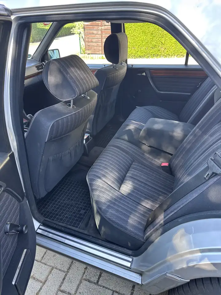 Mercedes-Benz E 260 W 124 E 260, foto 7