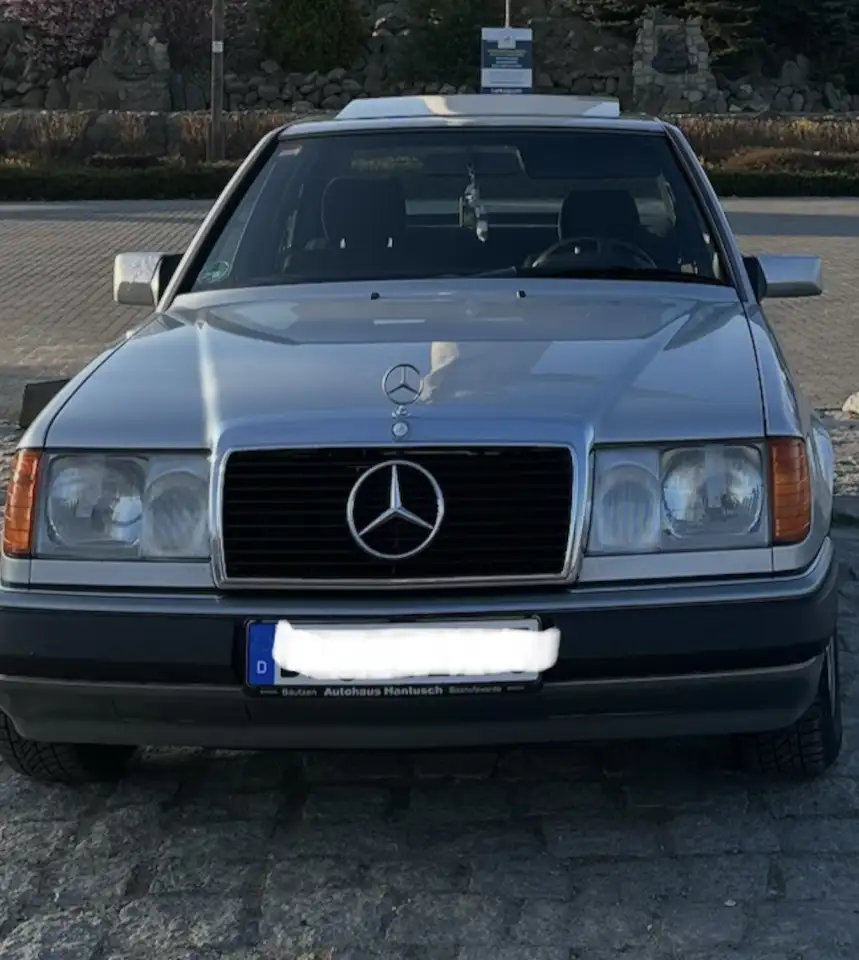 Mercedes-Benz E 260 W 124 E 260, foto 1