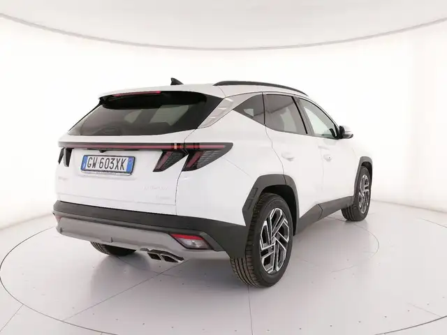 Hyundai Tucson view 2