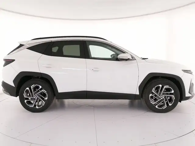 Hyundai Tucson view 3