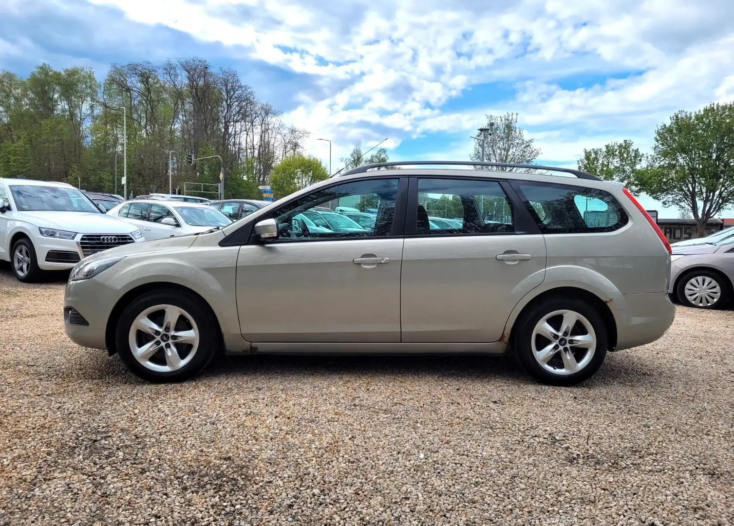 Ford Focus Turnier Style +*1.6*Eur5*Klima*SR+LMF*PDC* Grau - 2