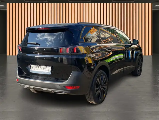 Peugeot 5008 view 11