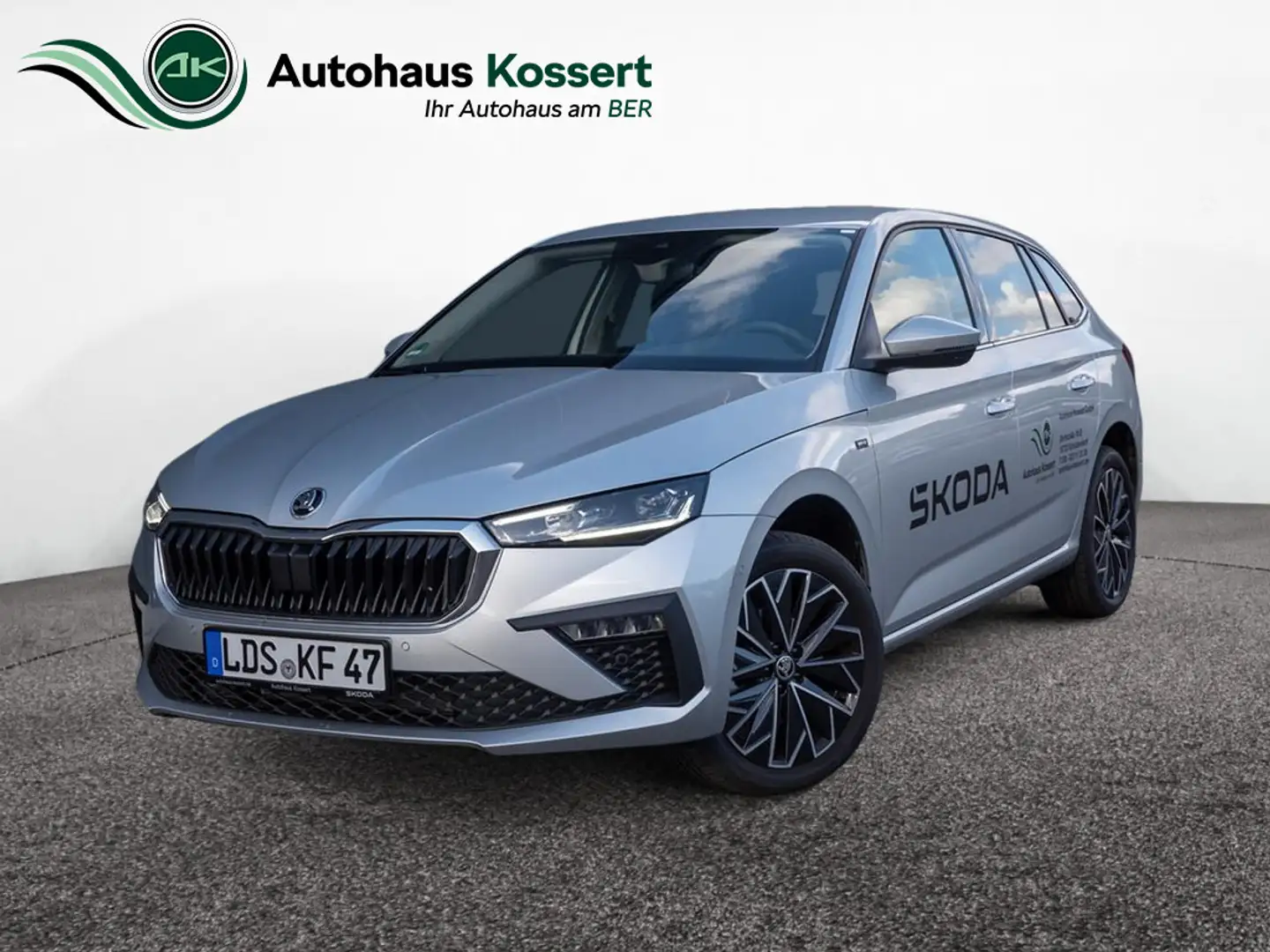 Skoda Scala 1.0 TSI Drive SHZ KAMERA AHK MATRIX-LED Silber - 1