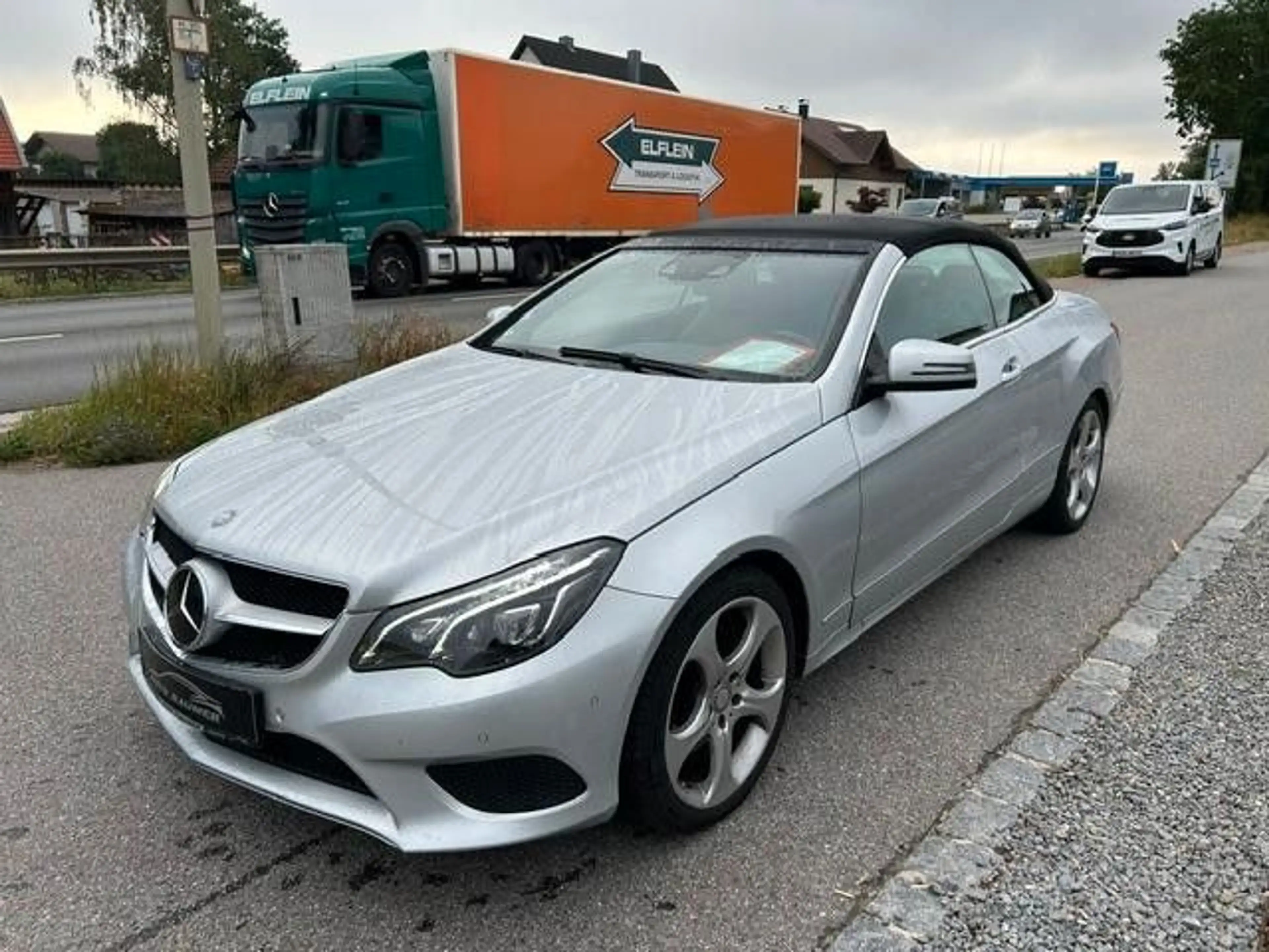 Mercedes-Benz E 250 Cabrio  Sport Paket *Distronic* — photo 4