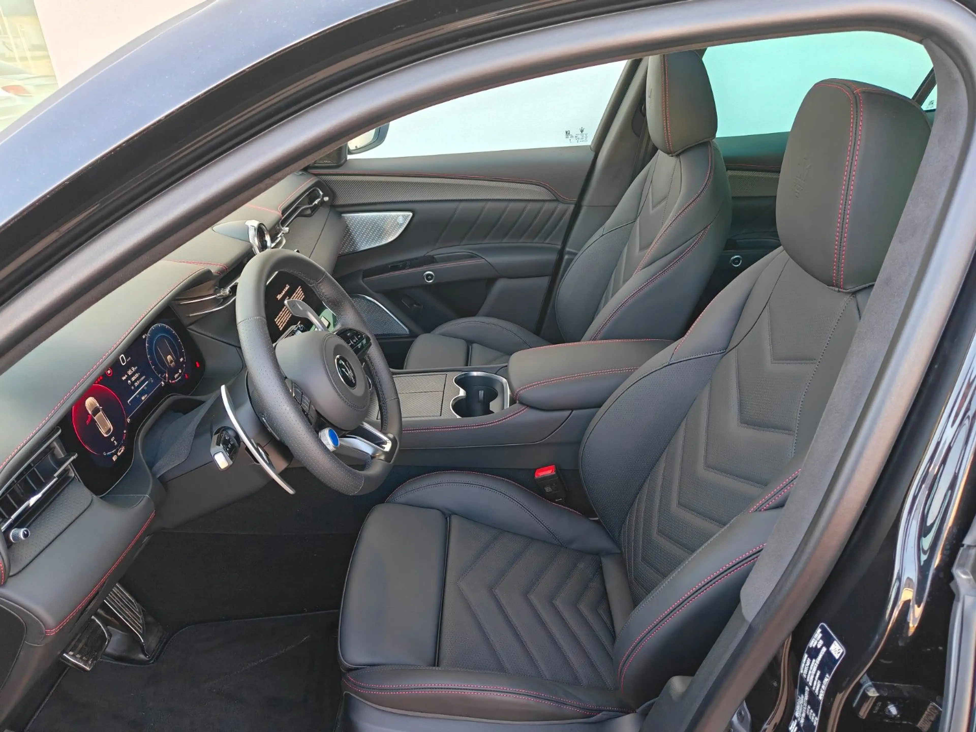 Maserati Grecale 3.0 V6 Trofeo/ TOP-Ausstattung — photo 15
