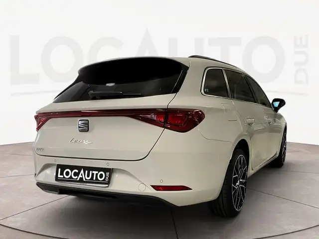 SEAT Leon view 4