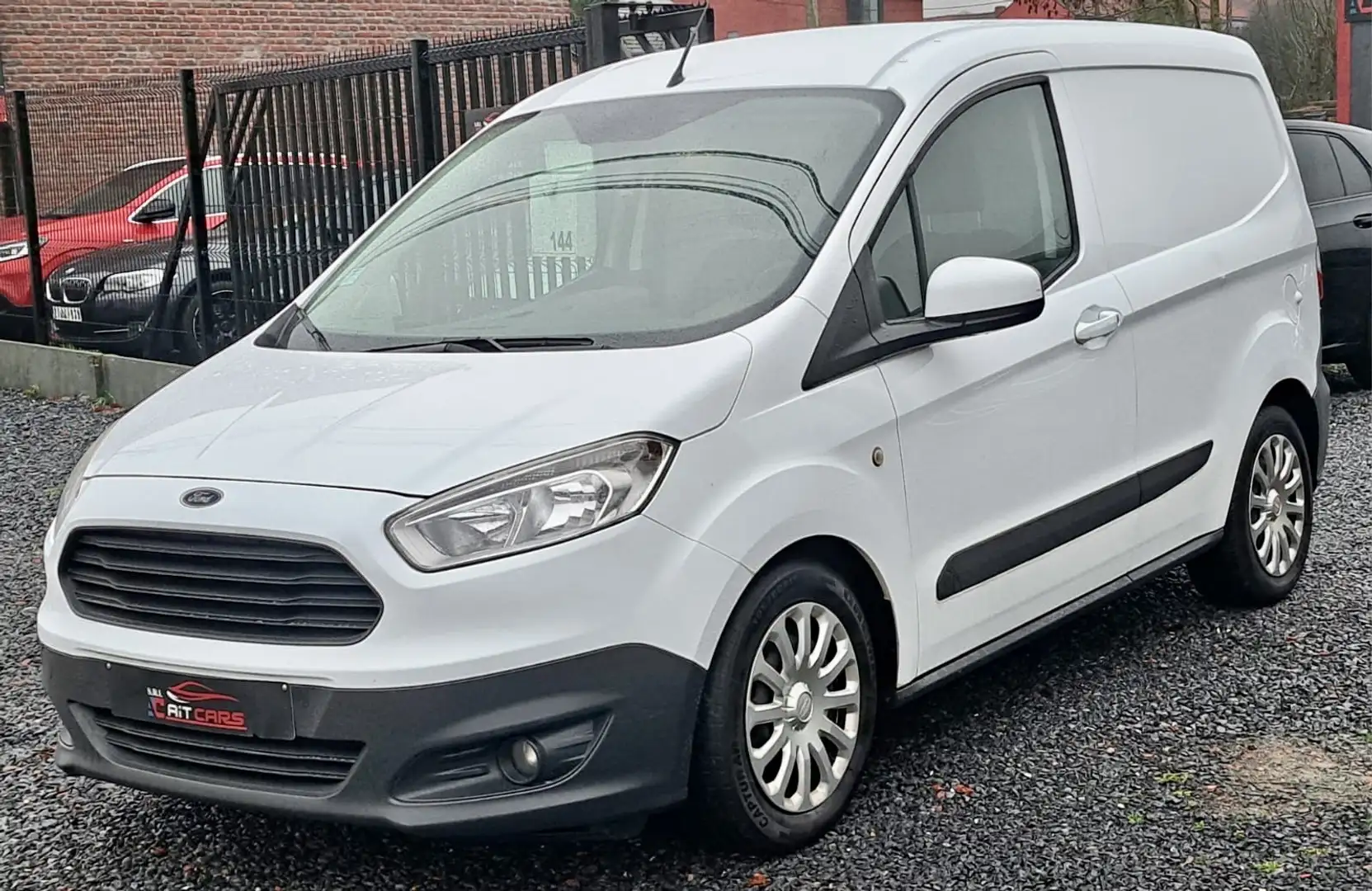 Ford Transit Courier 1.5 TDCi Ambiente GPS//CLIM DIGITAL// GARANTIE Blanc - 1