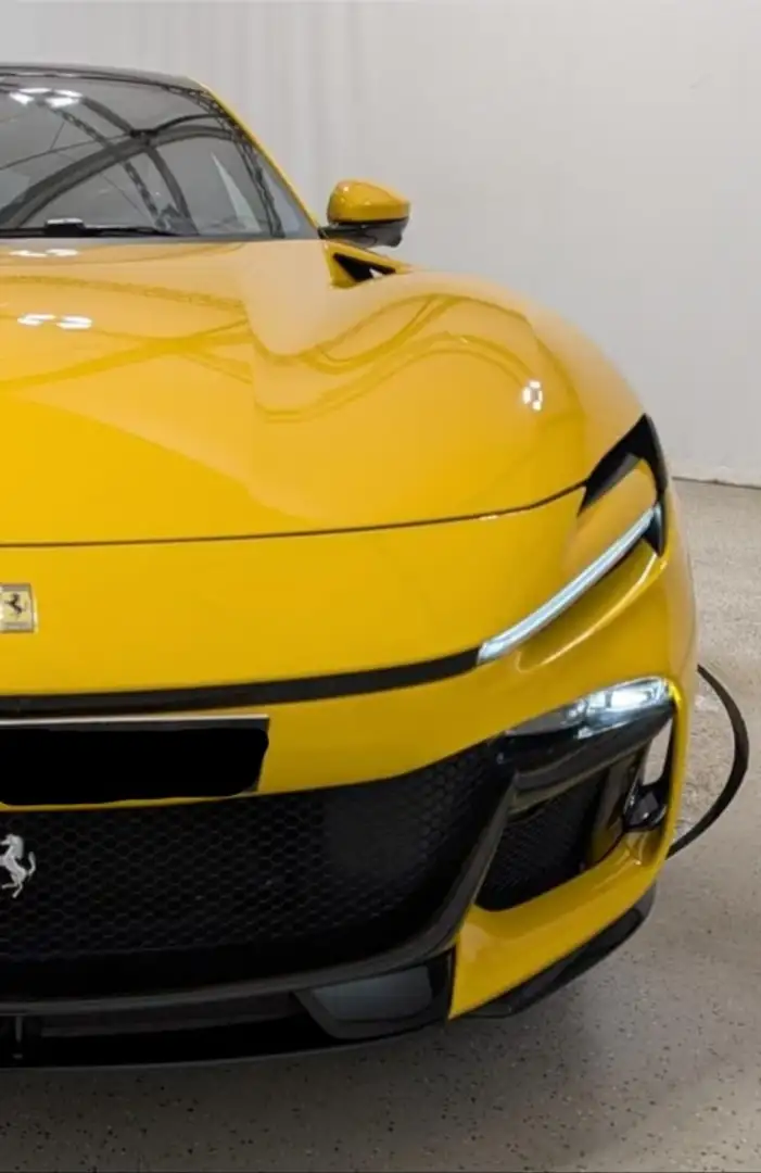 Ferrari Purosangue 6.5 Amarillo - 1