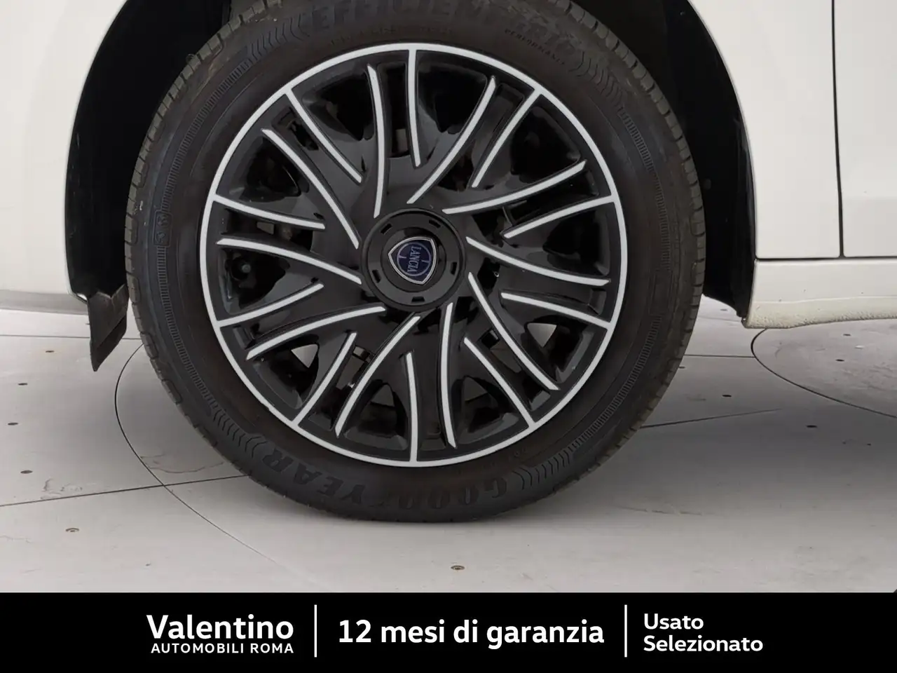 Lancia Ypsilon 2024 — фото 8