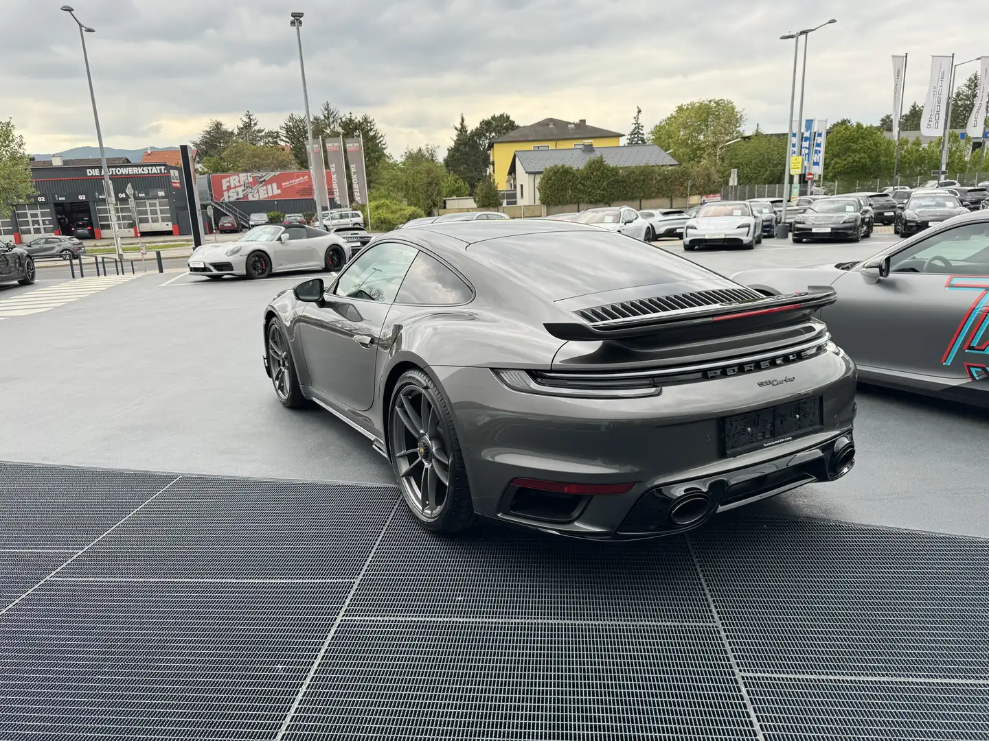 Porsche 992 911 Turbo Coupe PDK - 2