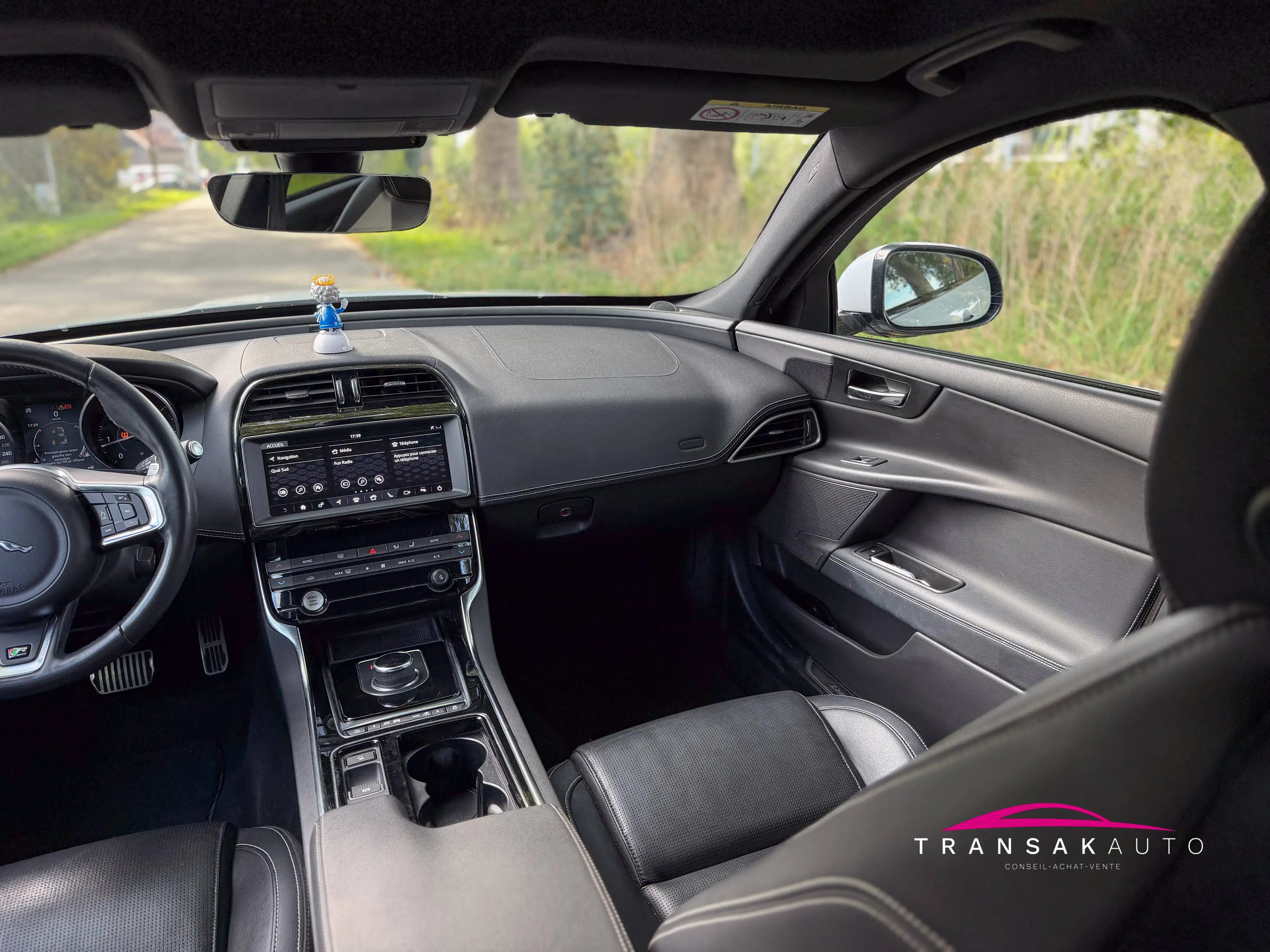 Jaguar XE 2.0 D R-Sport - Suivi entretien - Garantie 12 mois — photo 14