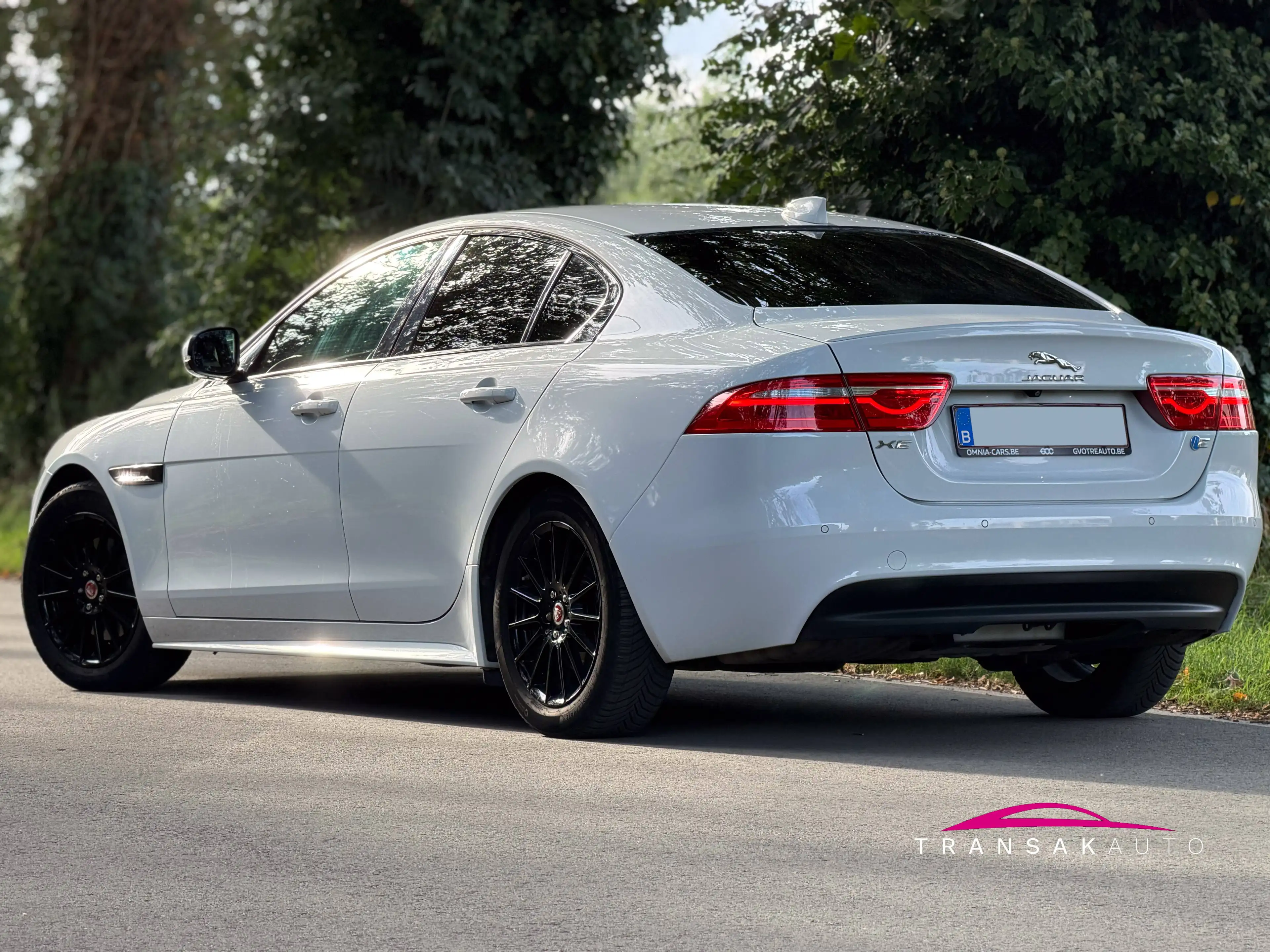 Jaguar XE 2.0 D R-Sport - Suivi entretien - Garantie 12 mois — photo 5