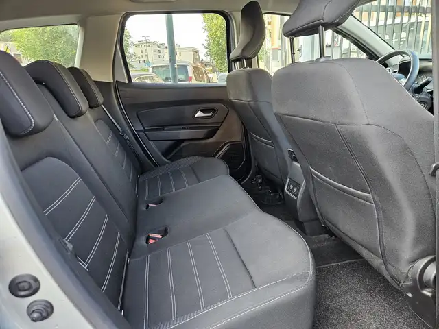 Dacia Duster view 11