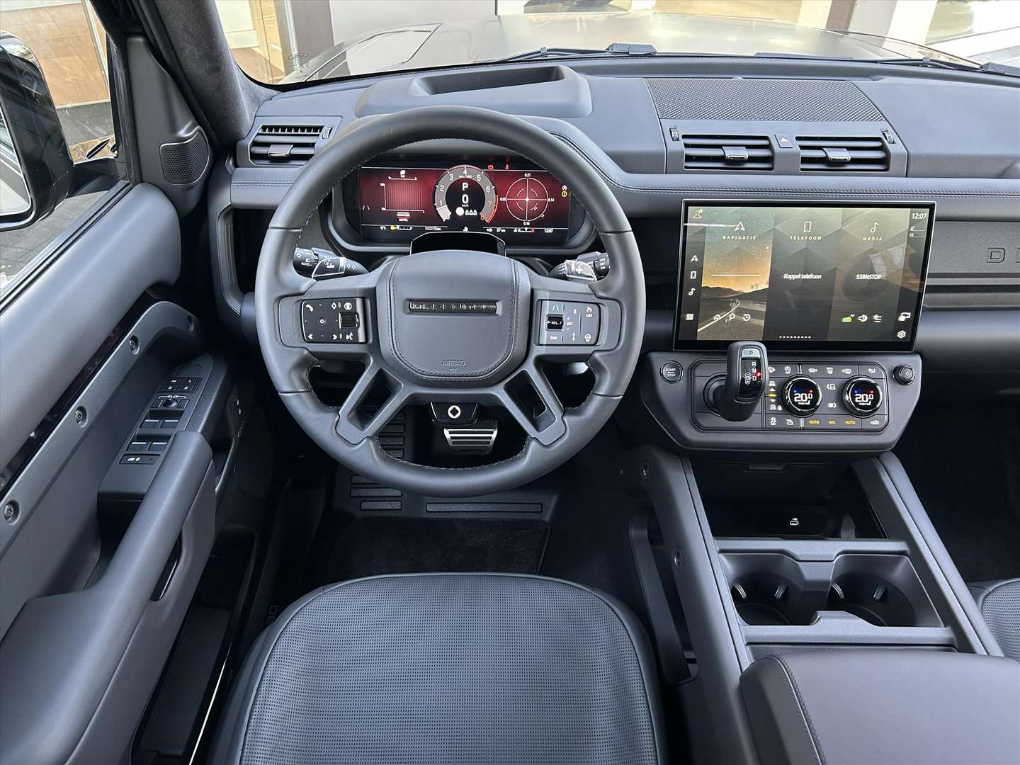 Land Rover Defender OCTA BLACK P635 V8 AWD -  - Joinsteer - #5