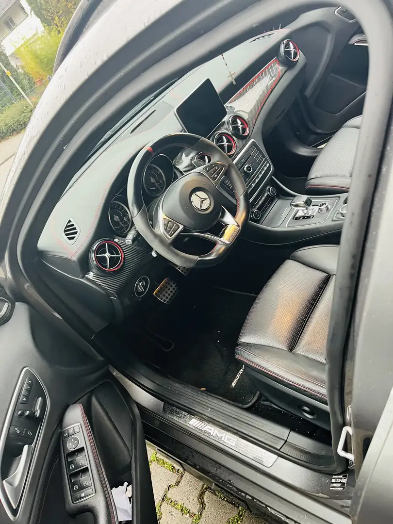 Mercedes-Benz GLA 45 AMG 4Matic Speedshift 7G-DCT - 1