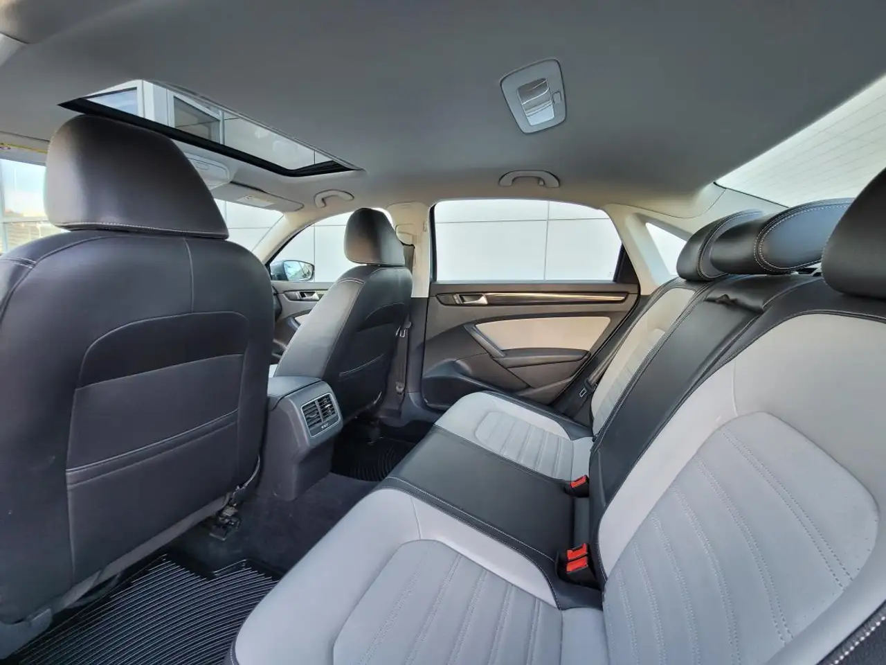 Volkswagen Passat снимка Volkswagen Passat