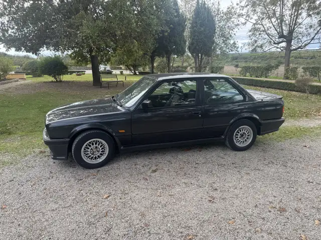BMW 320 320i 2p