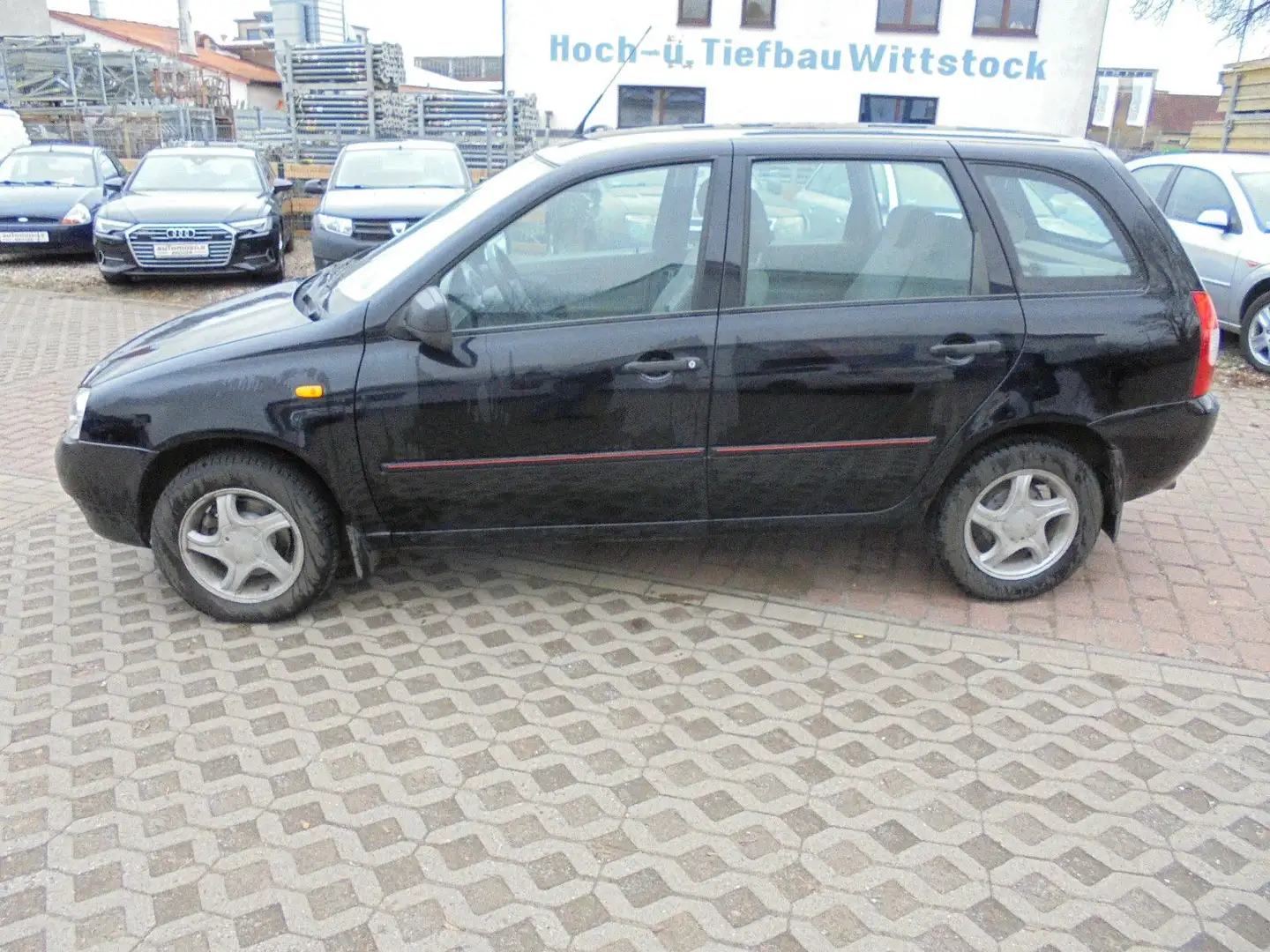 Lada Kalina Kombi Schwarz - 2