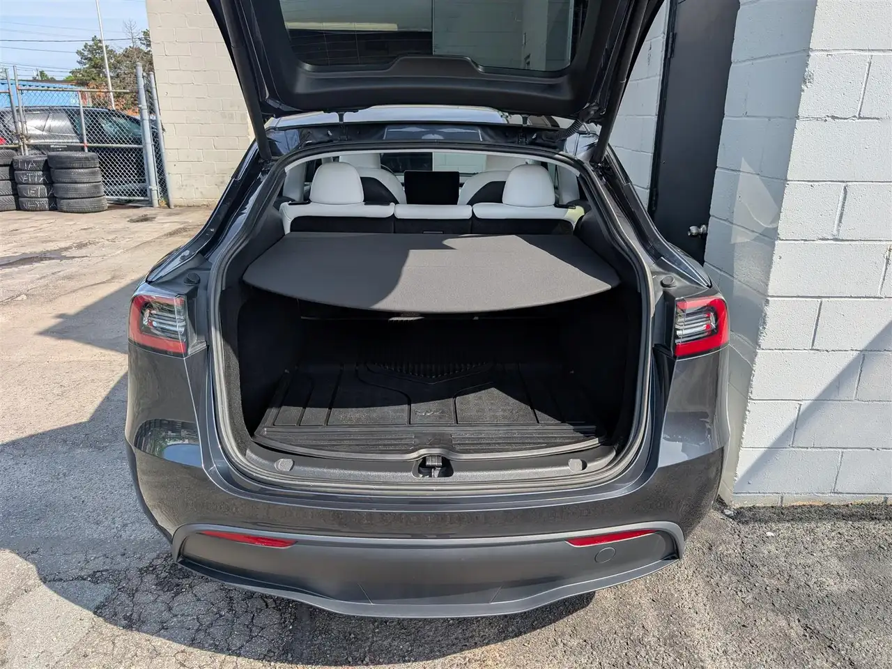 Tesla Model Y fotografie Tesla Model Y