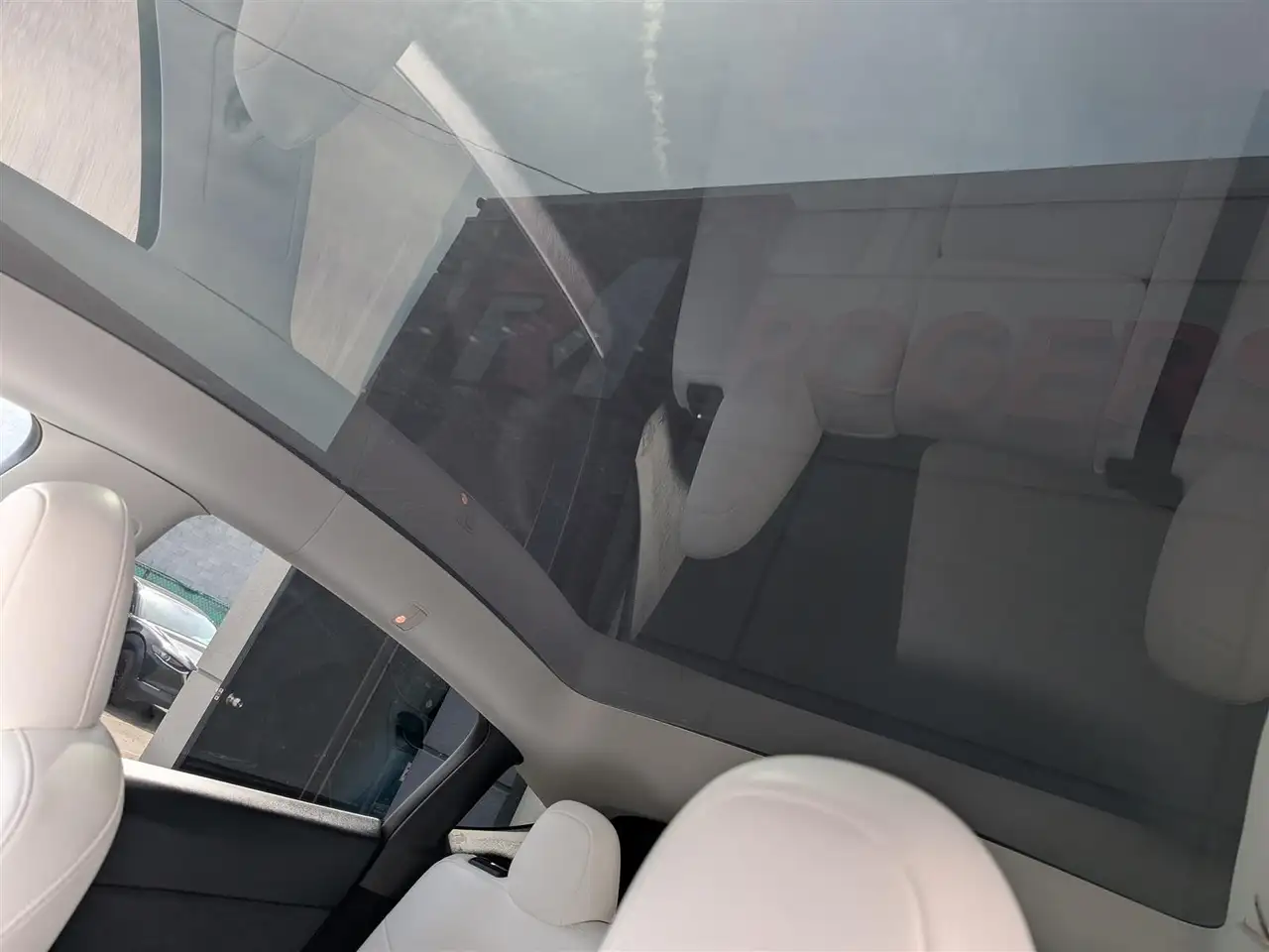 Tesla Model Y fotografie Tesla Model Y