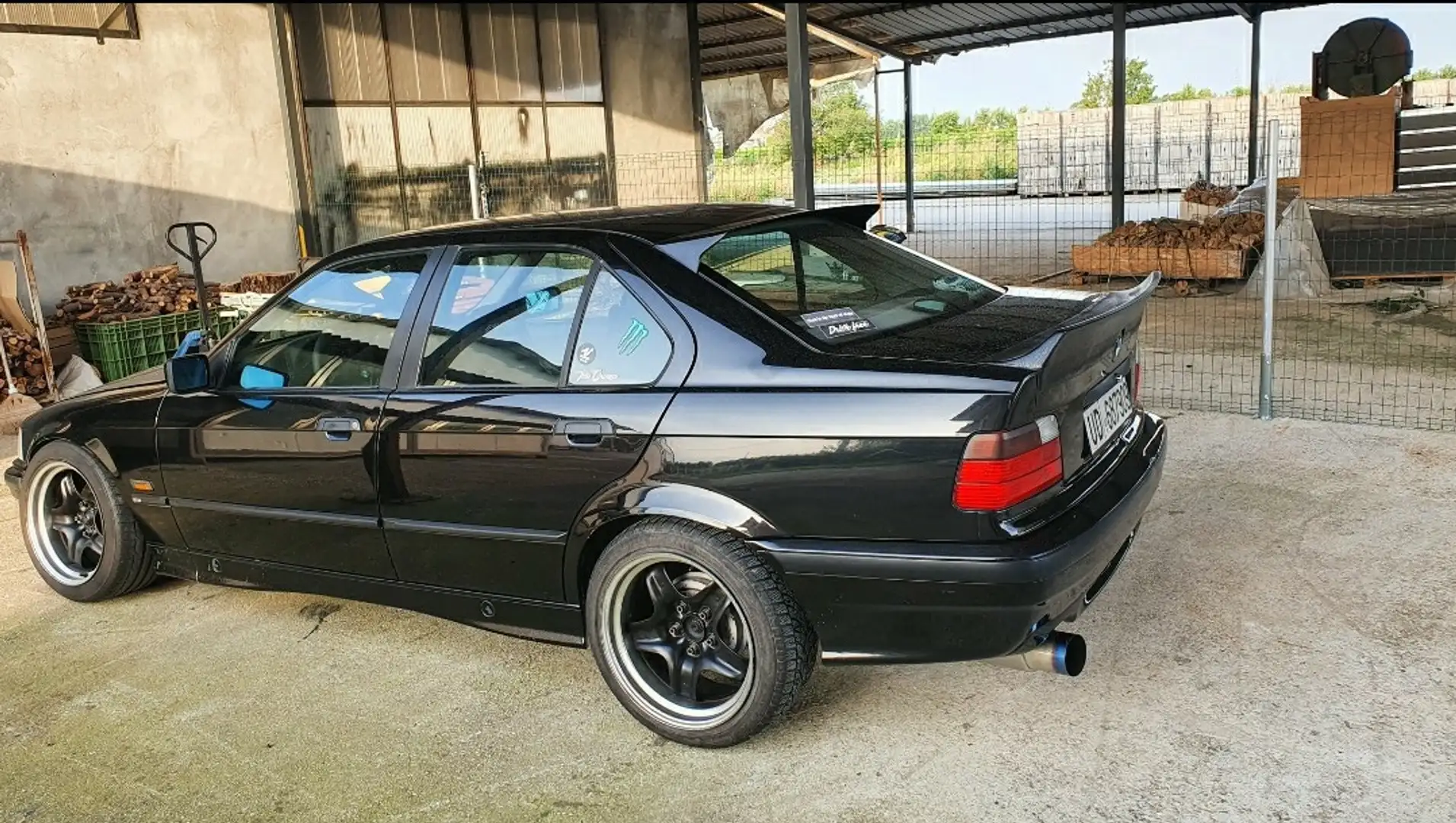 BMW 325 325i c/abs cat. Black - 1