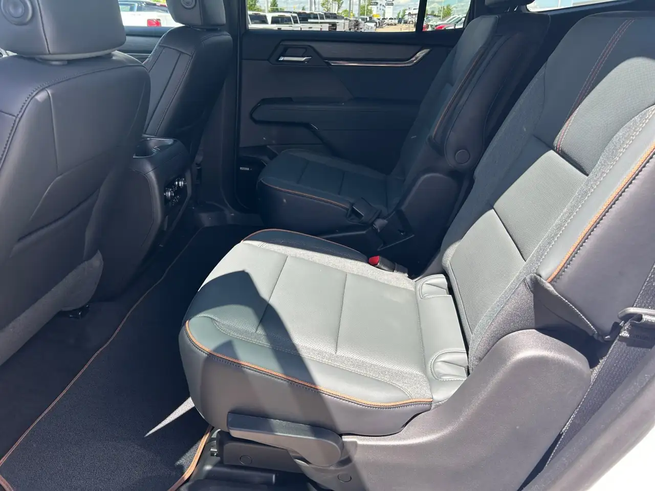 GMC Acadia снимка GMC Acadia