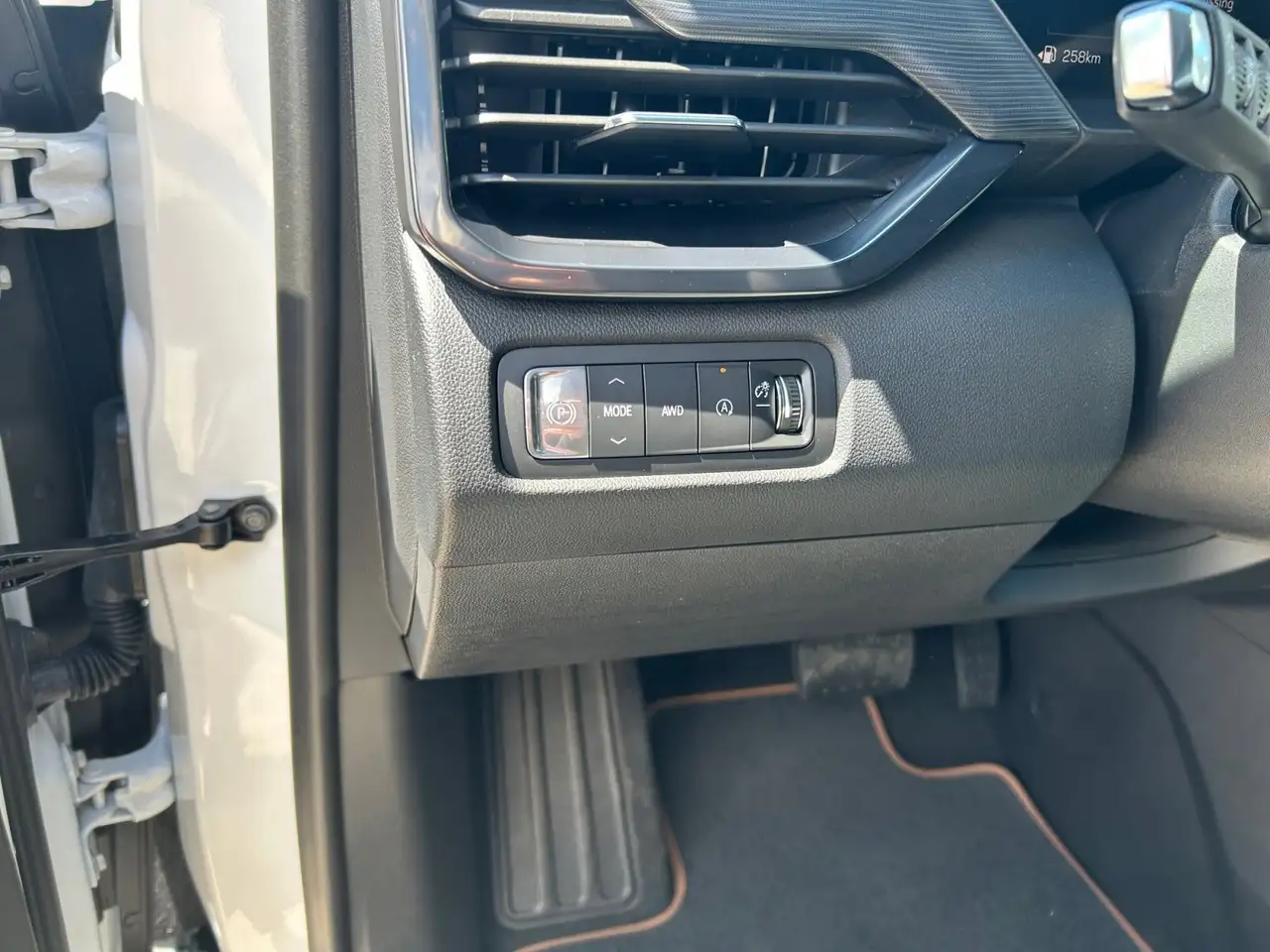 GMC Acadia снимка GMC Acadia