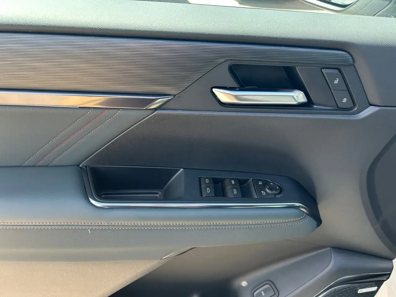 GMC Acadia снимка GMC Acadia
