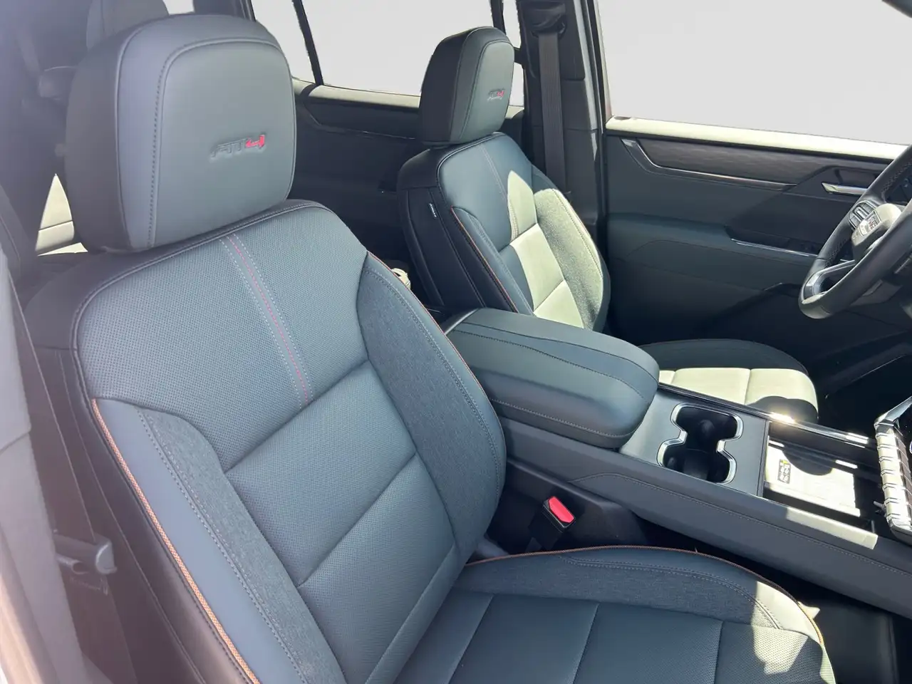 GMC Acadia снимка GMC Acadia