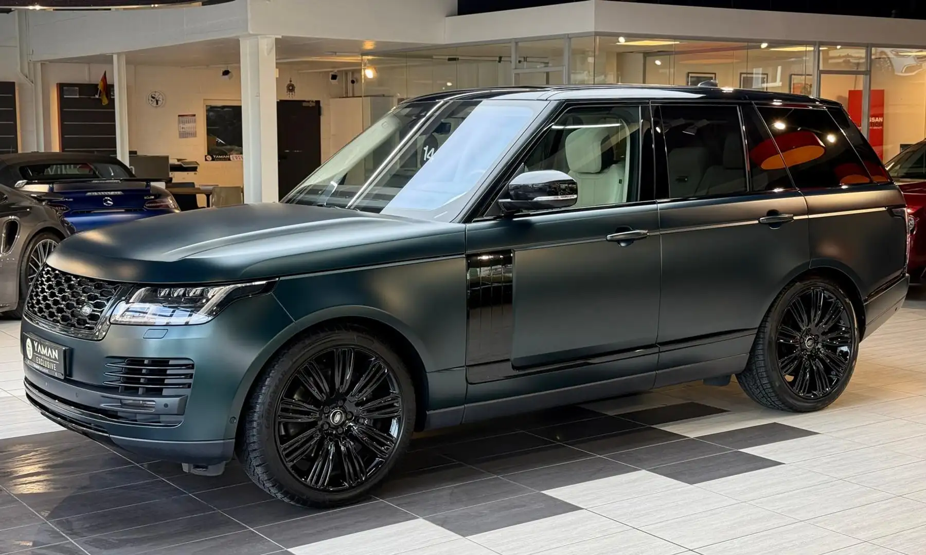 Land Rover Range Rover Vogue 5.0 V8*SVO-Mattlack*Pano* Vert - 2