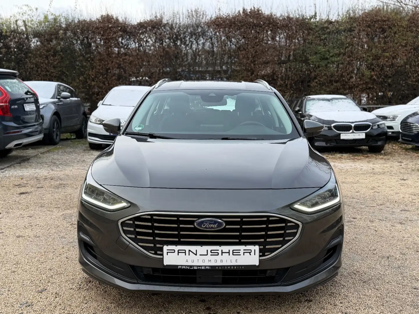 Ford Focus Turnier Titanium Aut Navi LED Winterpaket Gris - 2