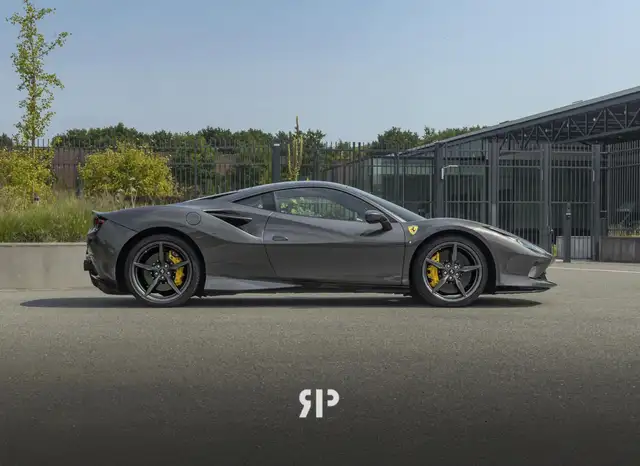 Ferrari F8 Tributo 3.9 V8 HELE