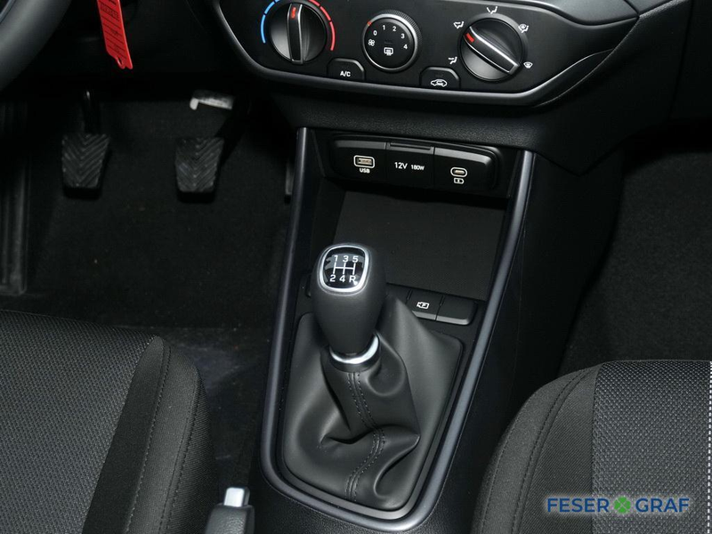 Hyundai i20 SELECT NAVI KAMERA KLIMA USB CARPLAY — photo 8