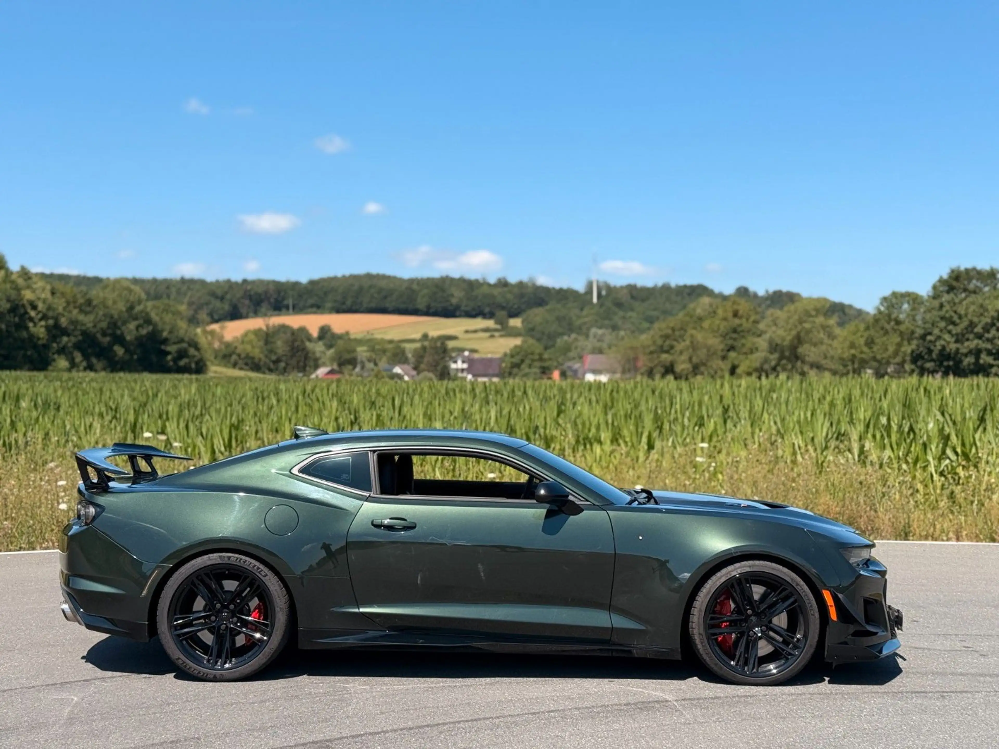 Chevrolet Camaro ZL1 Supercharged V8 — photo 15