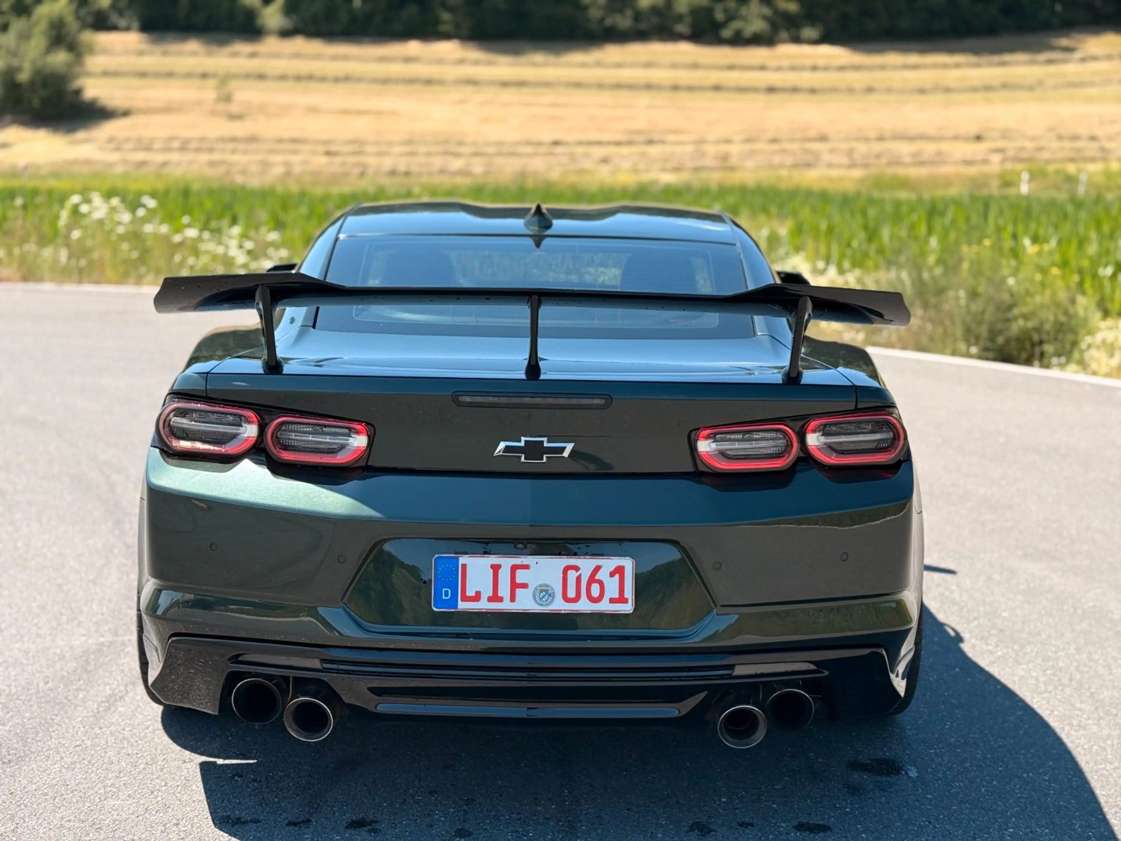 Chevrolet Camaro ZL1 Supercharged V8 — photo 11