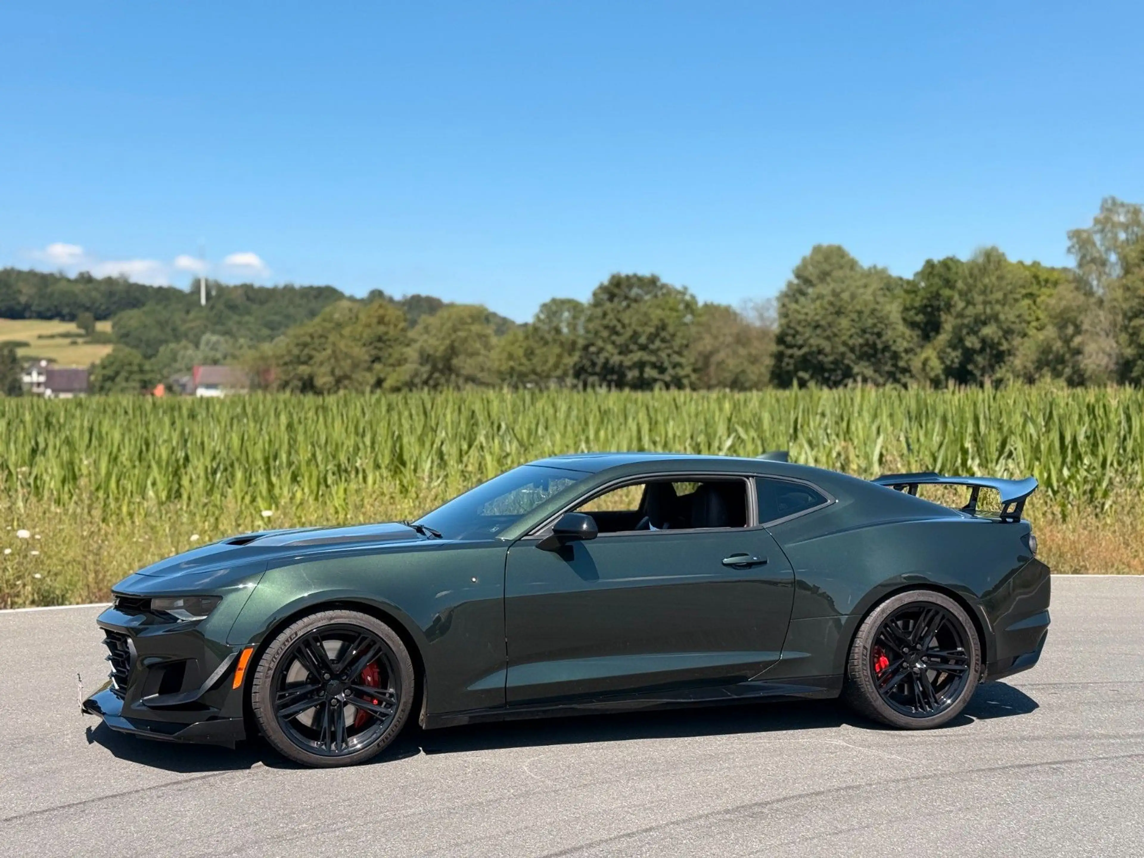 Chevrolet Camaro ZL1 Supercharged V8 — photo 7