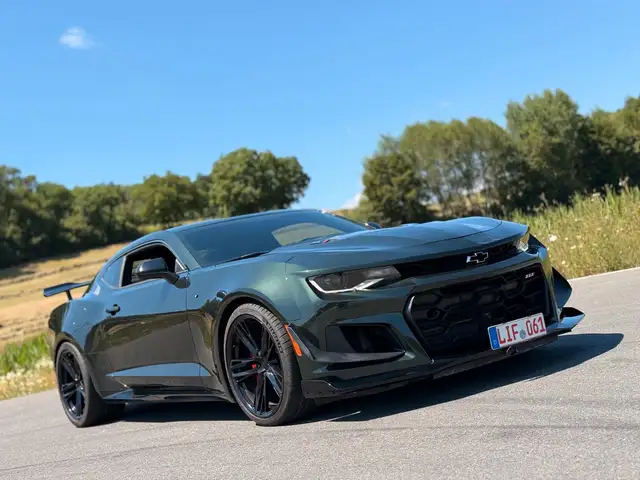 Chevrolet Camaro ZL1 Supercharged V8