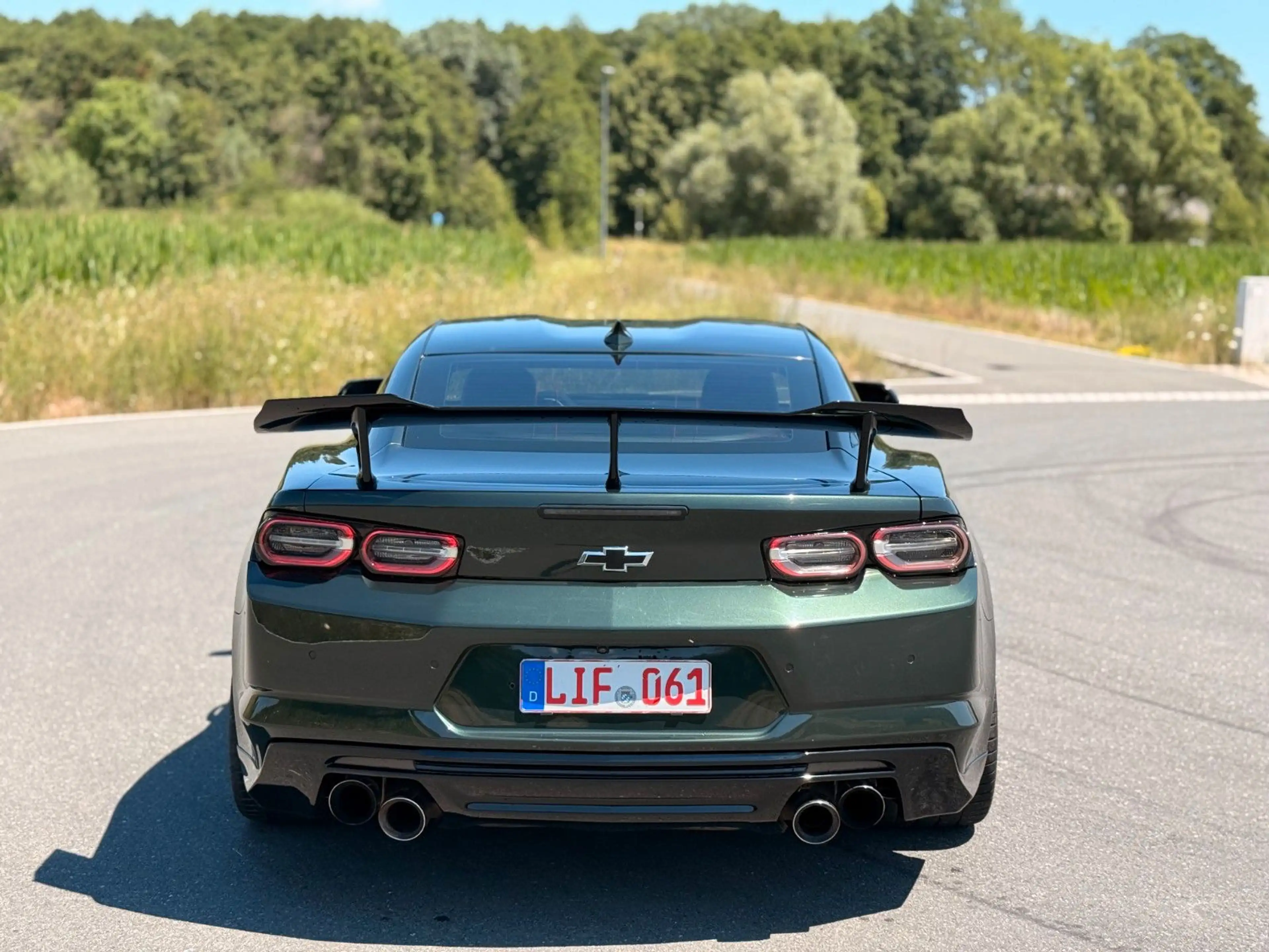 Chevrolet Camaro ZL1 Supercharged V8 — photo 12