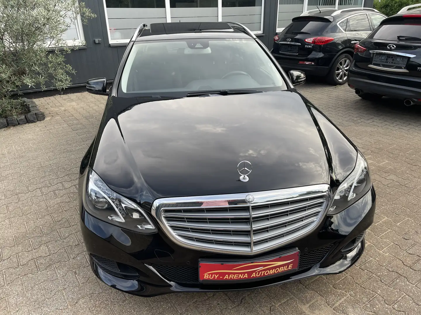 Mercedes-Benz E 200 T CDI BlueTec 7G-Tronic Schwarz Voll Facelift 2.H Zwart - 2