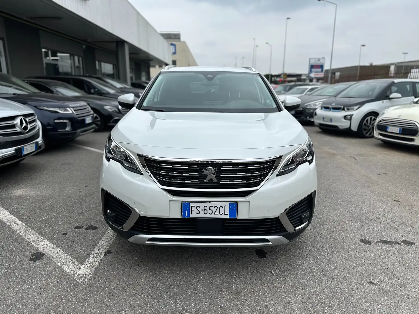 Peugeot 5008 1.5 bluehdi / 7 POSTI Bianco - 2