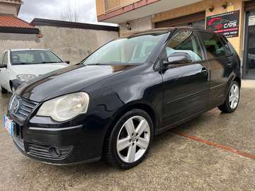 Polo IV 2005 5p 1.4 tdi Sportline 80cv