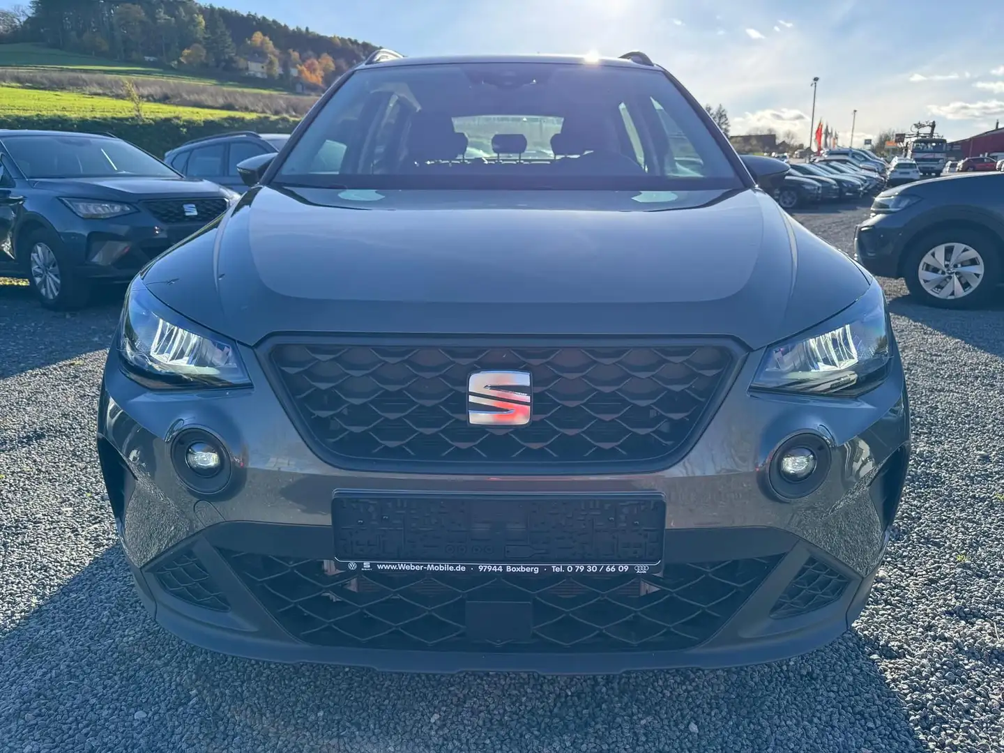 SEAT Arona 1.0 TSI *DSG*STYLE*PDCHI*DAB*TEMPOMAT*FRON Grau - 2