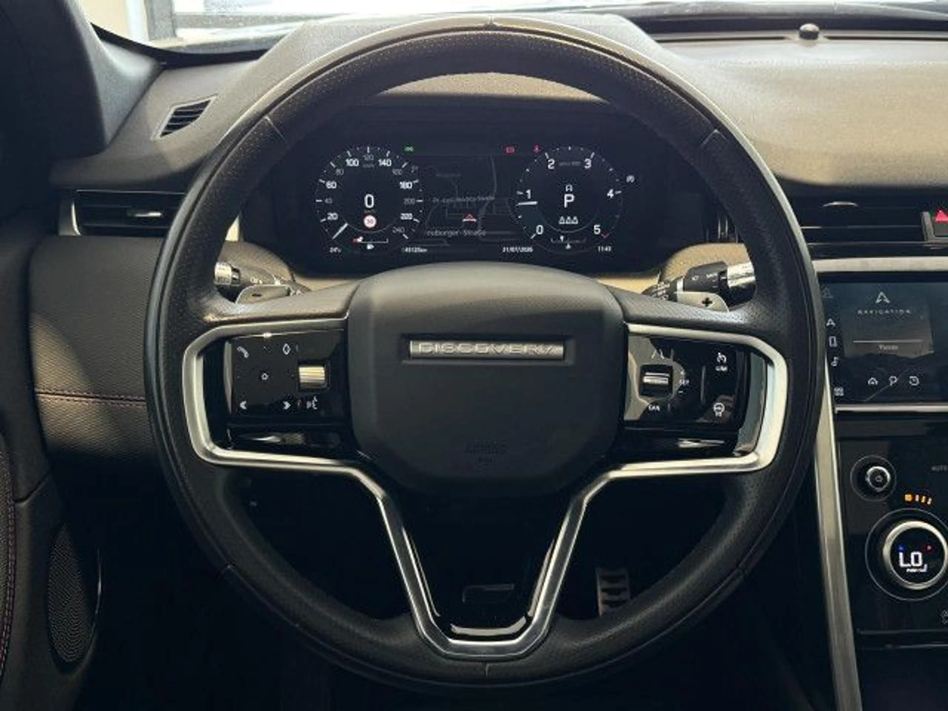 Land Rover Discovery Sport D200 R-Dyn SE Pano AHK WinterPaket — photo 10