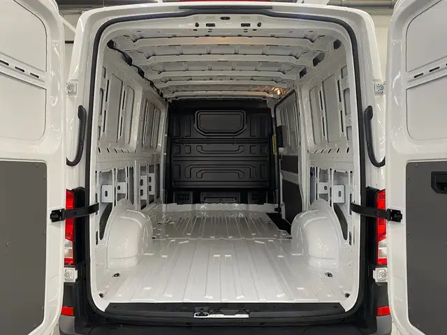 Volkswagen Crafter view 7