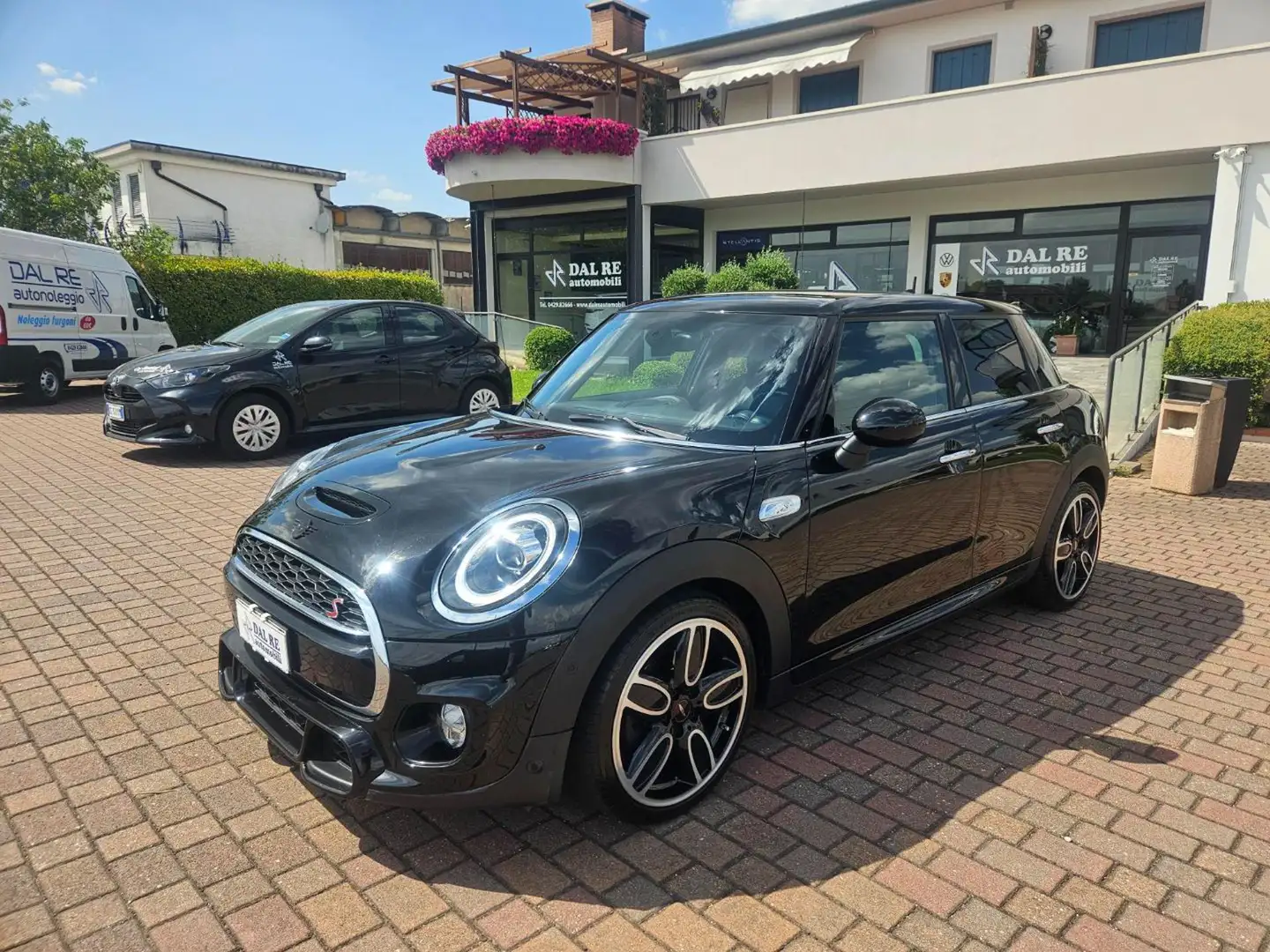 MINI Cooper SD 2.0 Cooper SD aut. 5 porte Pacc. John Cooper Works Noir - 1