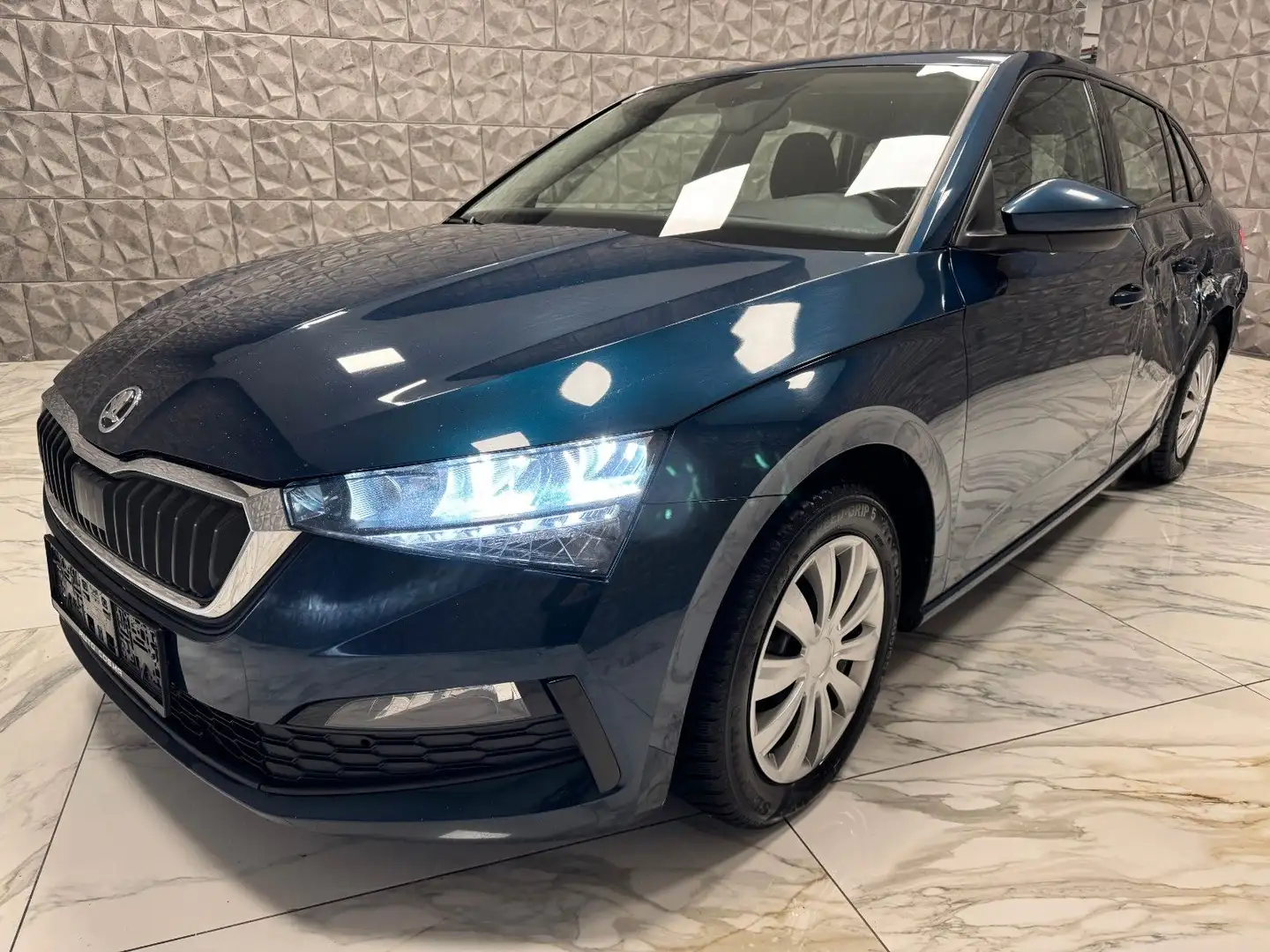 Skoda Scala Ambition ** AUTOBAHNKILOMETER ** Blau - 1