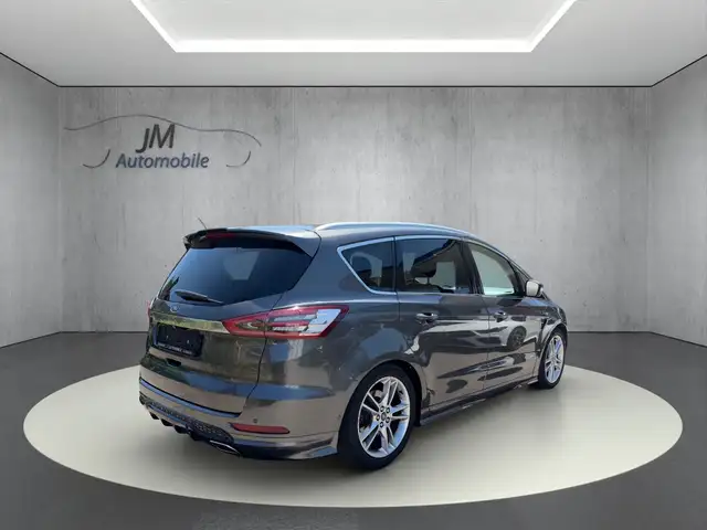 Ford S-Max view 7